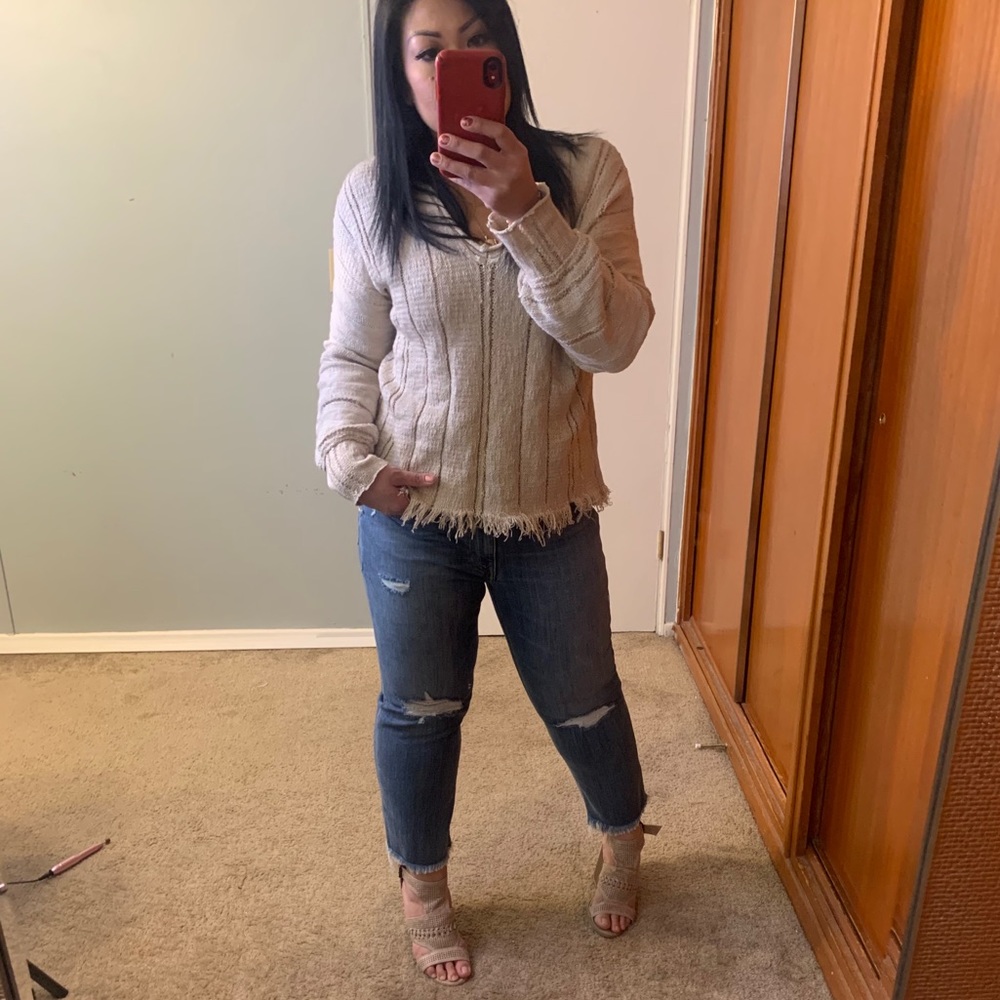 V neck sweater